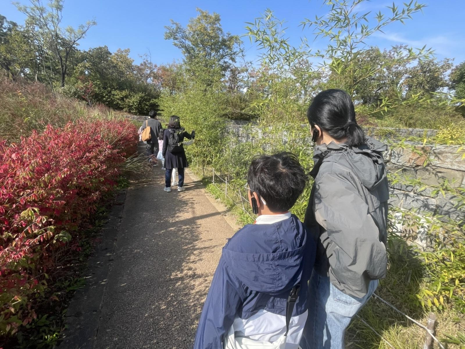 external_image 그림입니다. 원본 그림의 이름: IMG_2216.jpg 원본 그림의 크기: 가로 4032pixel, 세로 3024pixel 사진 찍은 날짜: 2025년 10월 25일 오후 10:53 카메라 제조 업체 : Apple 카메라 모델 : iPhone 12 mini 프로그램 이름 : 18.6.2 F-스톱 : 2.4 노출 시간 : 1/648초 ISO 감도 : 25 노출 모드 : 자동 35mm 초점 거리 : 17 프로그램 노출 : 자동 제어 모드 측