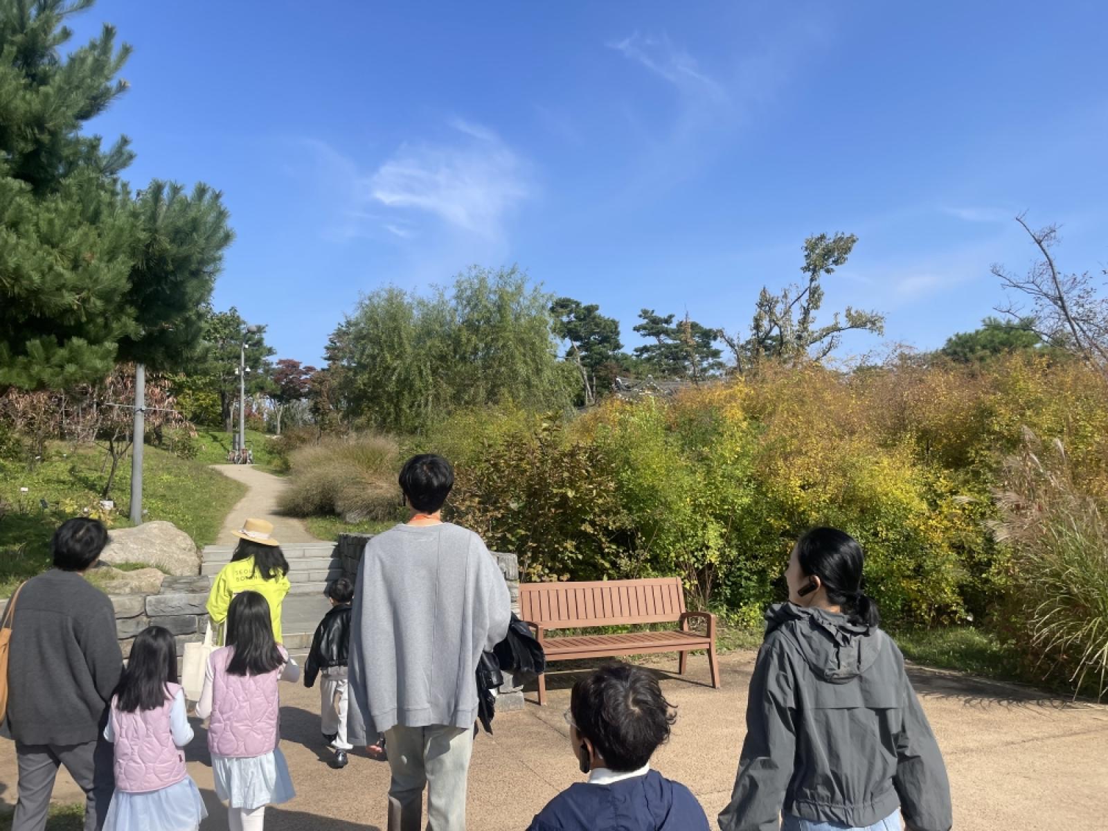 external_image 그림입니다. 원본 그림의 이름: IMG_2218.jpg 원본 그림의 크기: 가로 4032pixel, 세로 3024pixel 사진 찍은 날짜: 2025년 10월 25일 오후 10:55 카메라 제조 업체 : Apple 카메라 모델 : iPhone 12 mini 프로그램 이름 : 18.6.2 F-스톱 : 1.6 노출 시간 : 1/3205초 ISO 감도 : 32 노출 모드 : 자동 35mm 초점 거리 : 26 프로그램 노출 : 자동 제어 모드