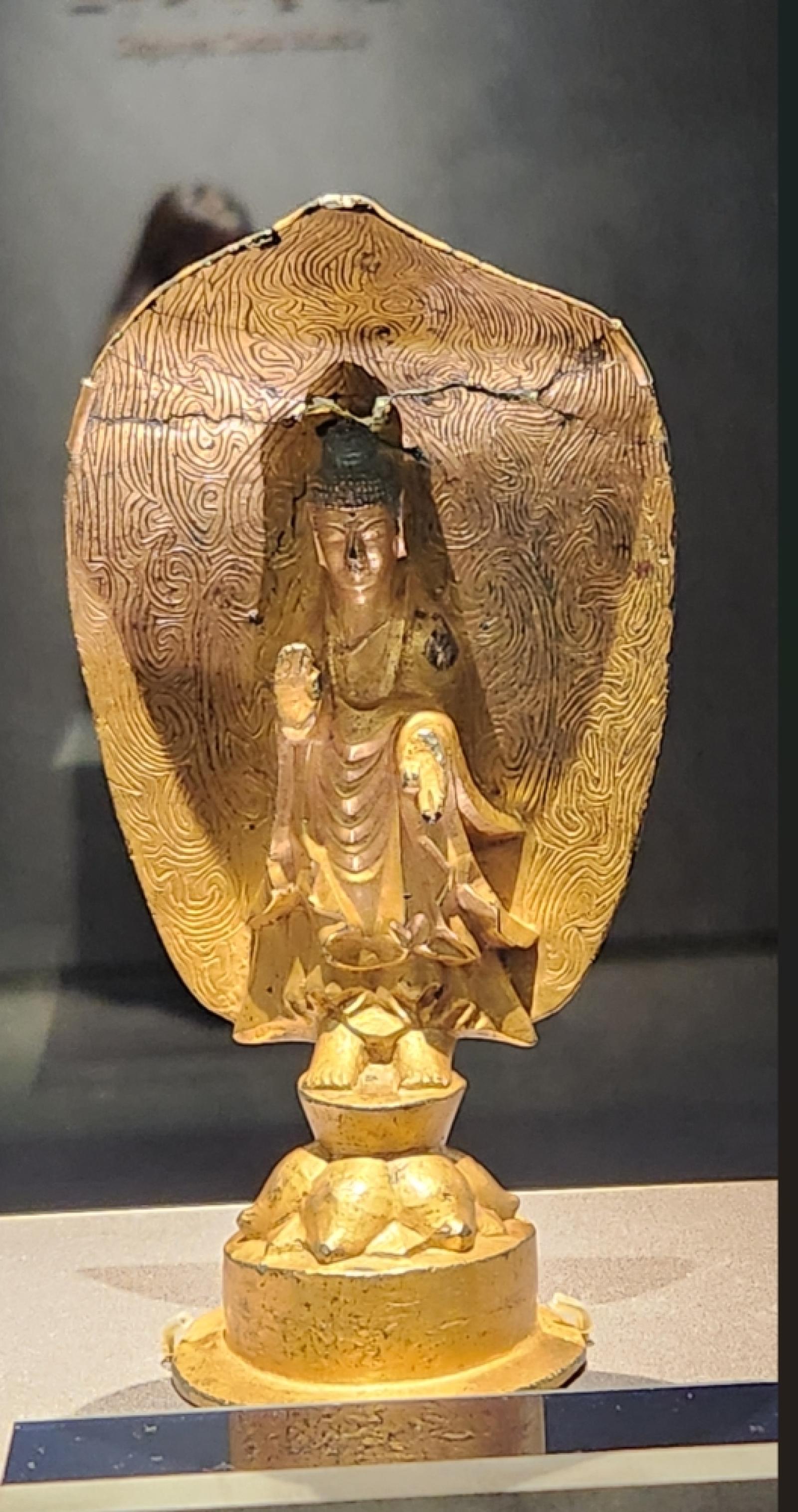 그림입니다.  원본 그림의 이름: CLP00009a000003.bmp  원본 그림의 크기: 가로 835pixel, 세로 1581pixel